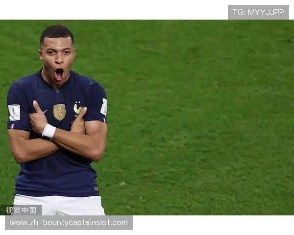 姆巴佩替补登场4分钟绝平后模仿哥哥动作拒绝庆祝引关注